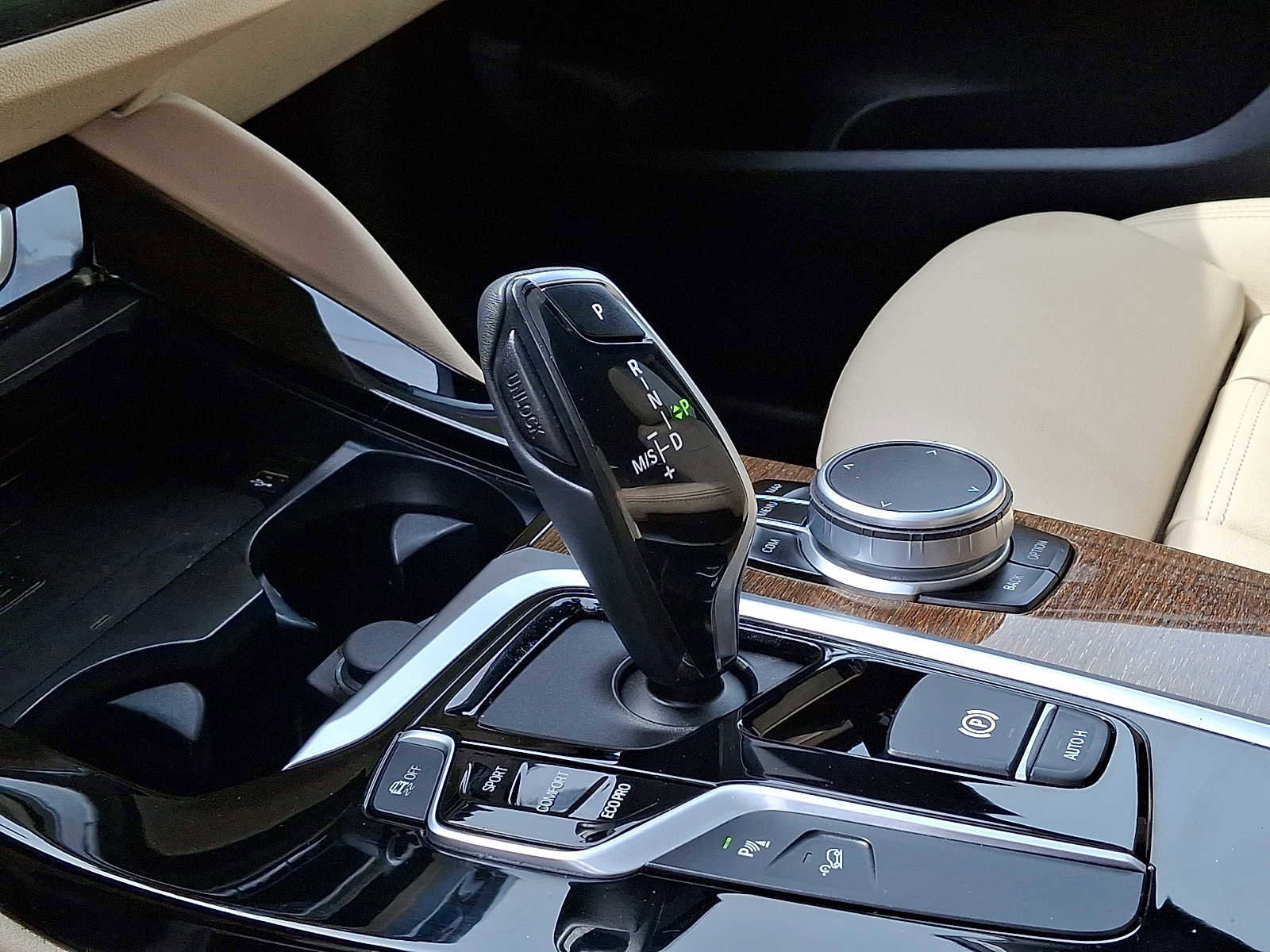 Used 2020 BMW X4 xDrive30i w/ Premium Package image 16