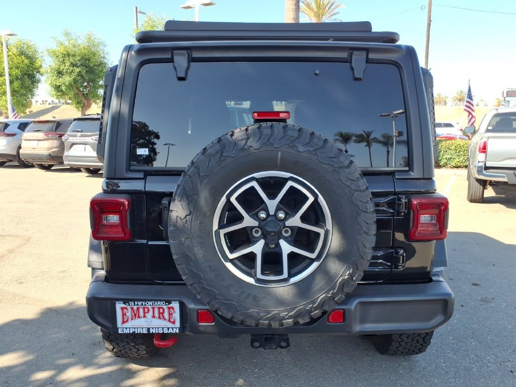Used 2026 Jeep Wrangler Unlimited Rubicon AWD/4WD image 9