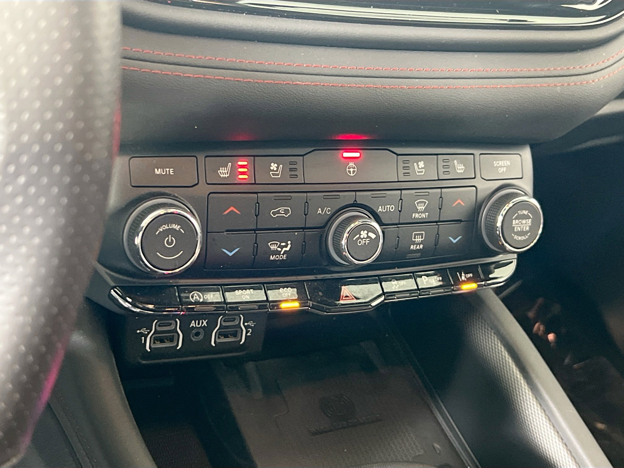 Used 2023 Dodge Durango GT image 16