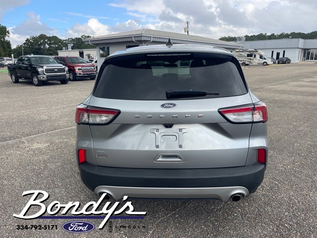 Used 2021 Ford Escape SE image 17