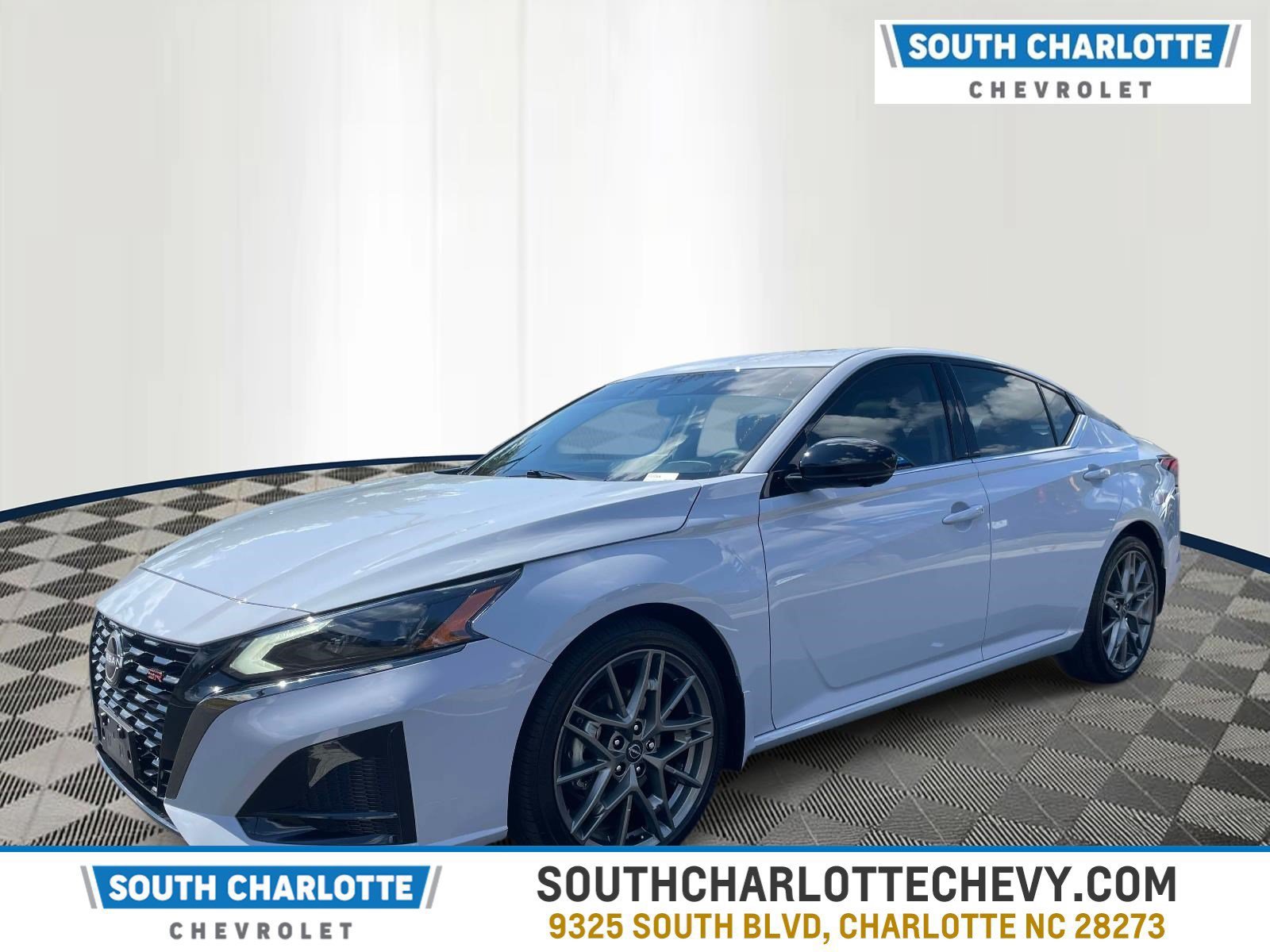 Used 2023 Nissan Altima 2.0 SR FWD image 1