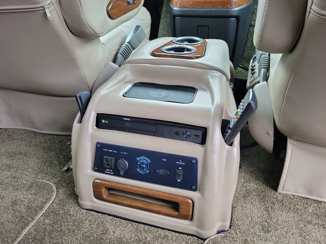 Used 2020 Chevrolet Express 2500 w/ Enhanced Convenience Package image 23