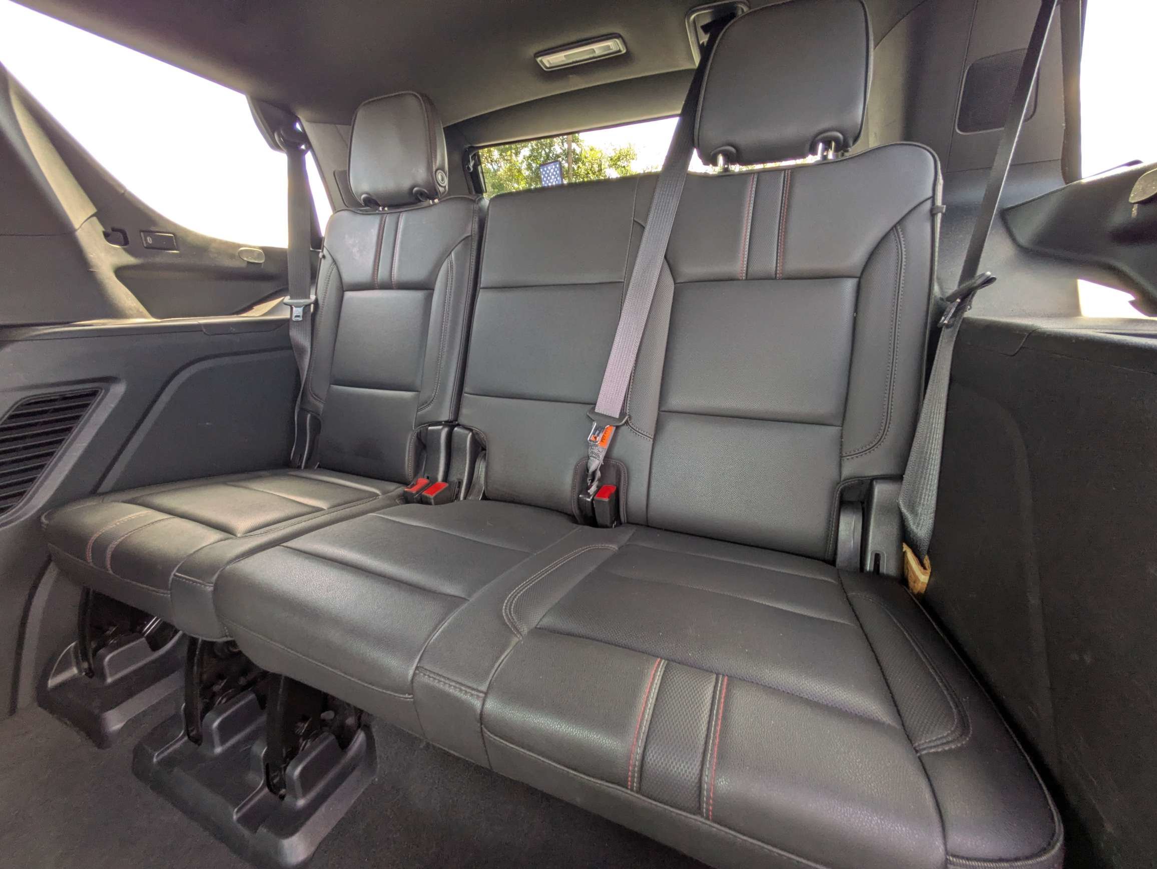 Used 2022 Chevrolet Tahoe RST w/ Luxury Package AWD/4WD image 9