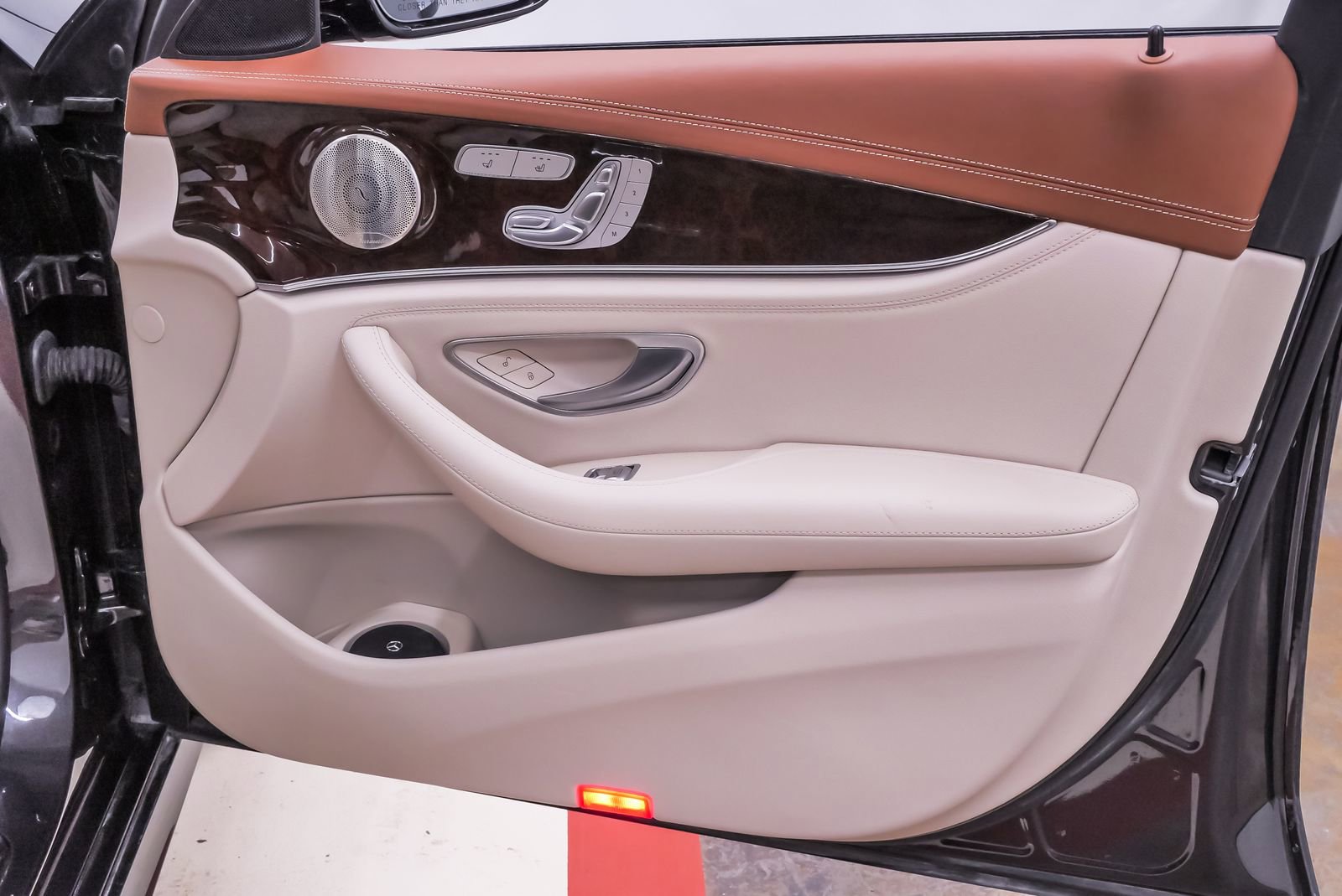 Used 2022 Mercedes-Benz E 350 Sedan image 33