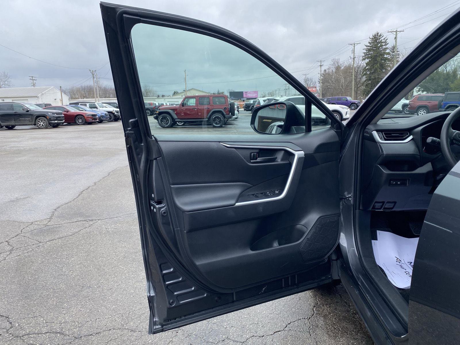 Used 2025 Toyota RAV4 LE image 10