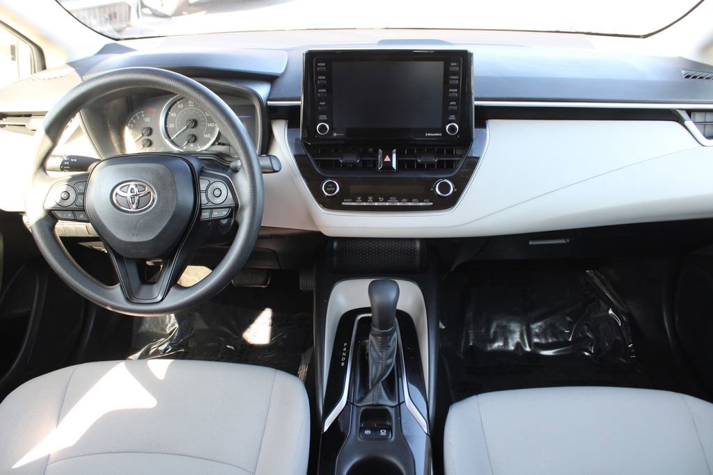 Used 2022 Toyota Corolla LE image 16