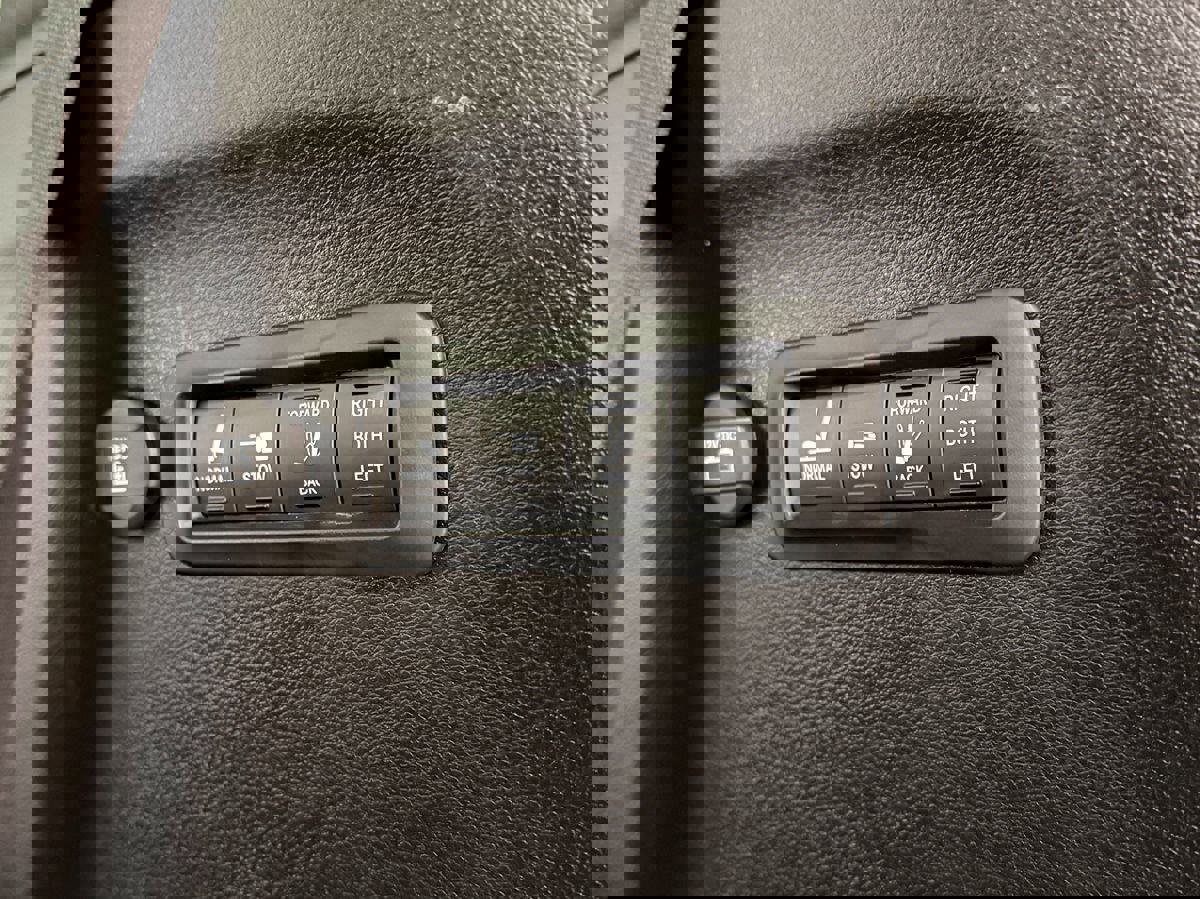 Used 2021 Chrysler Pacifica Pinnacle image 37