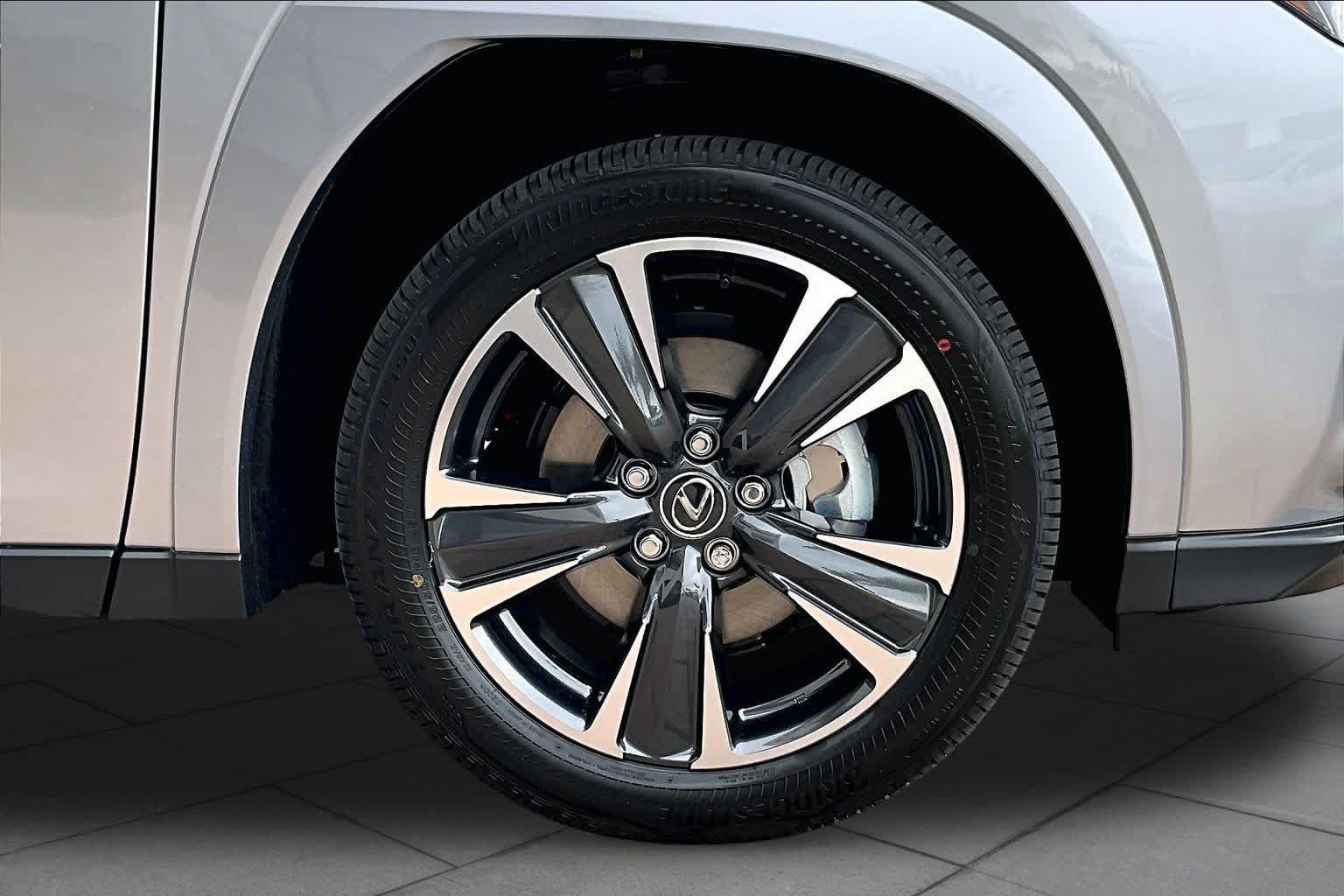 New 2026 Lexus UX 300h FWD w/ Accessory Package (Z1) image 9