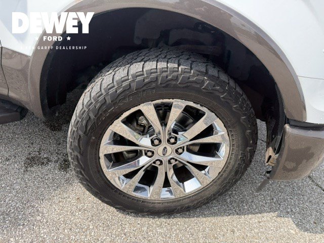 Used 2017 Ford F150 Lariat w/ Equipment Group 502A Luxury AWD/4WD image 39
