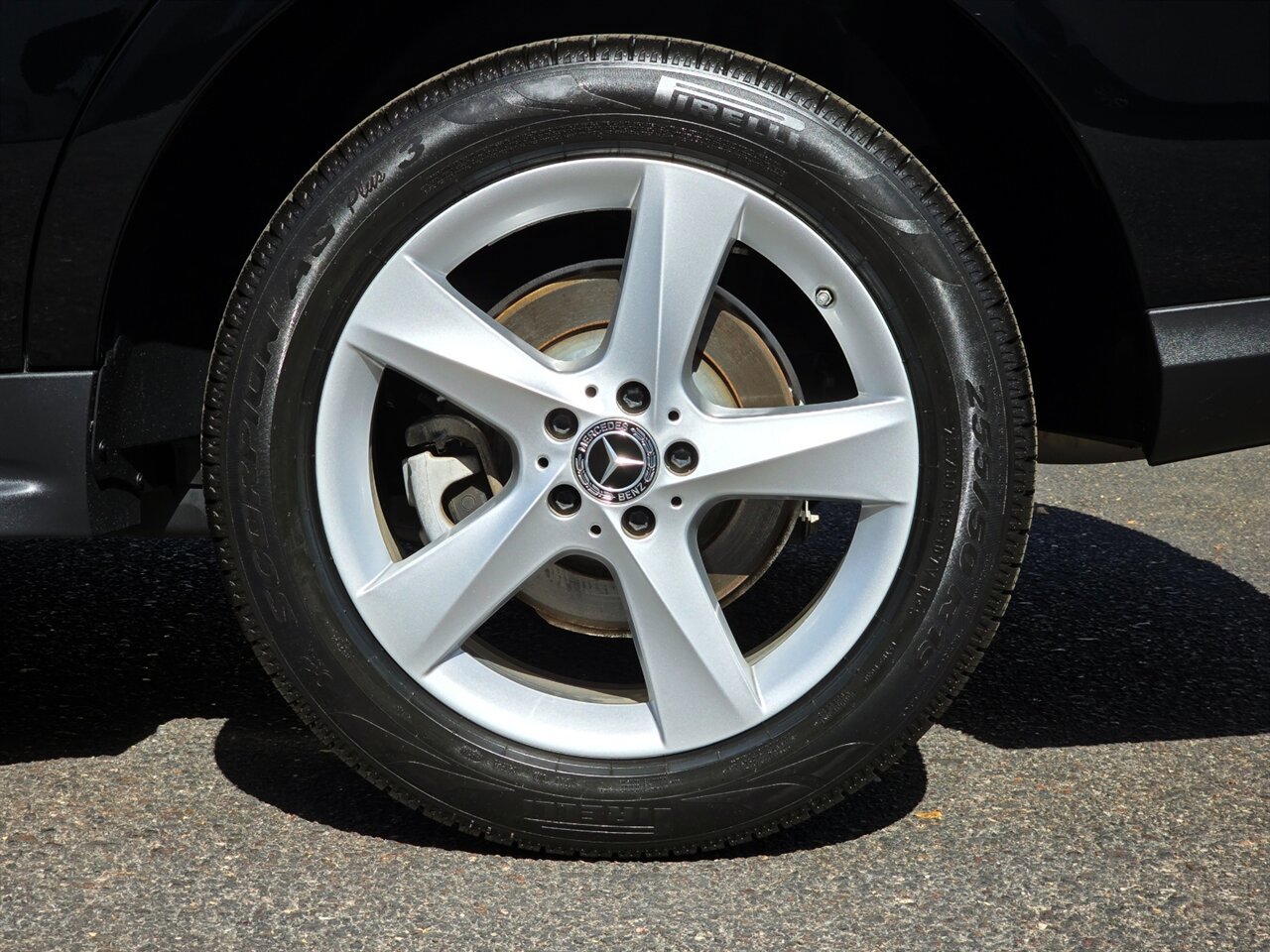 Used 2018 Mercedes-Benz GLE 350 w/ Premium 1 Package image 37