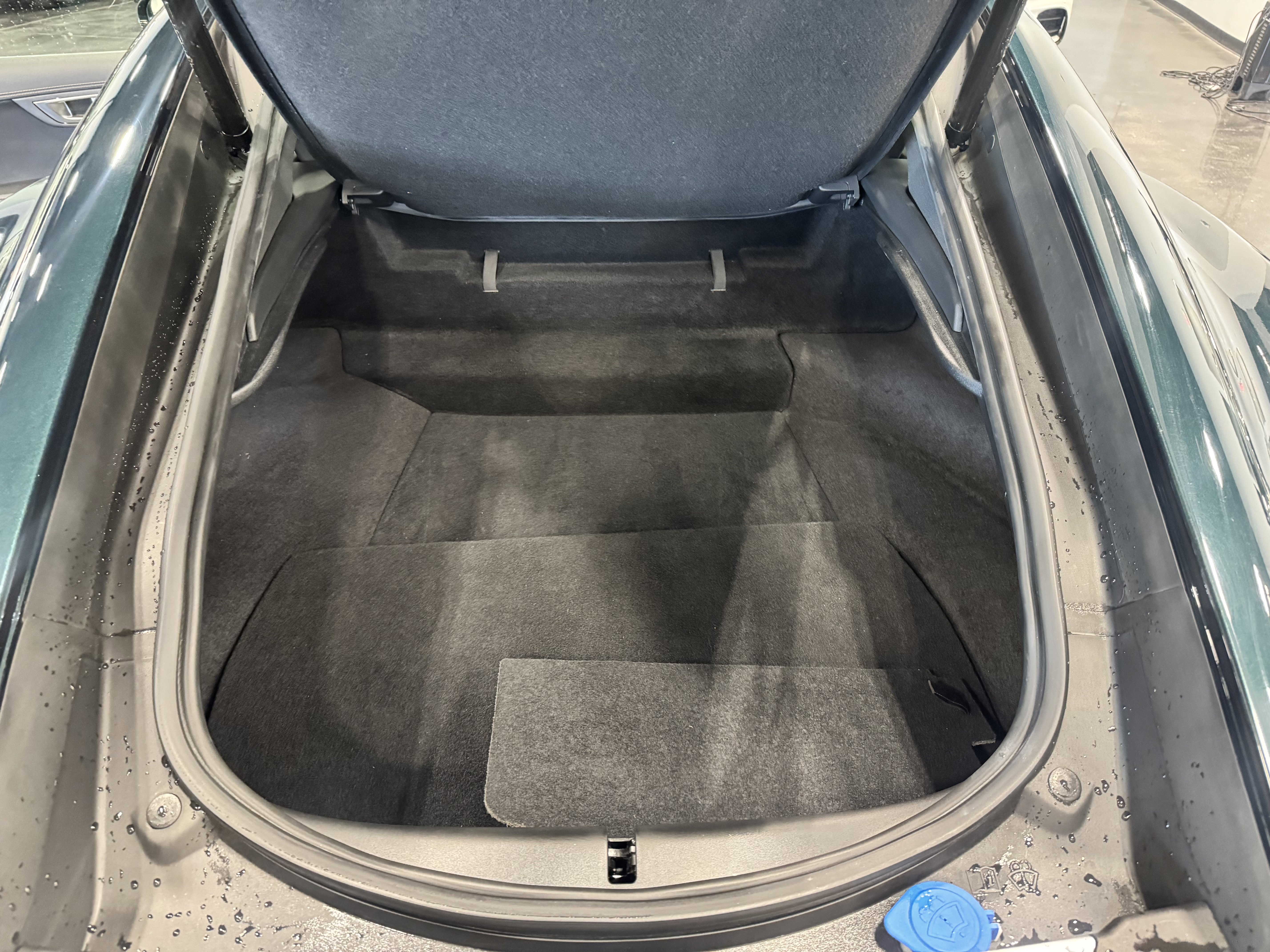 Used 2016 Jaguar F-TYPE R image 14