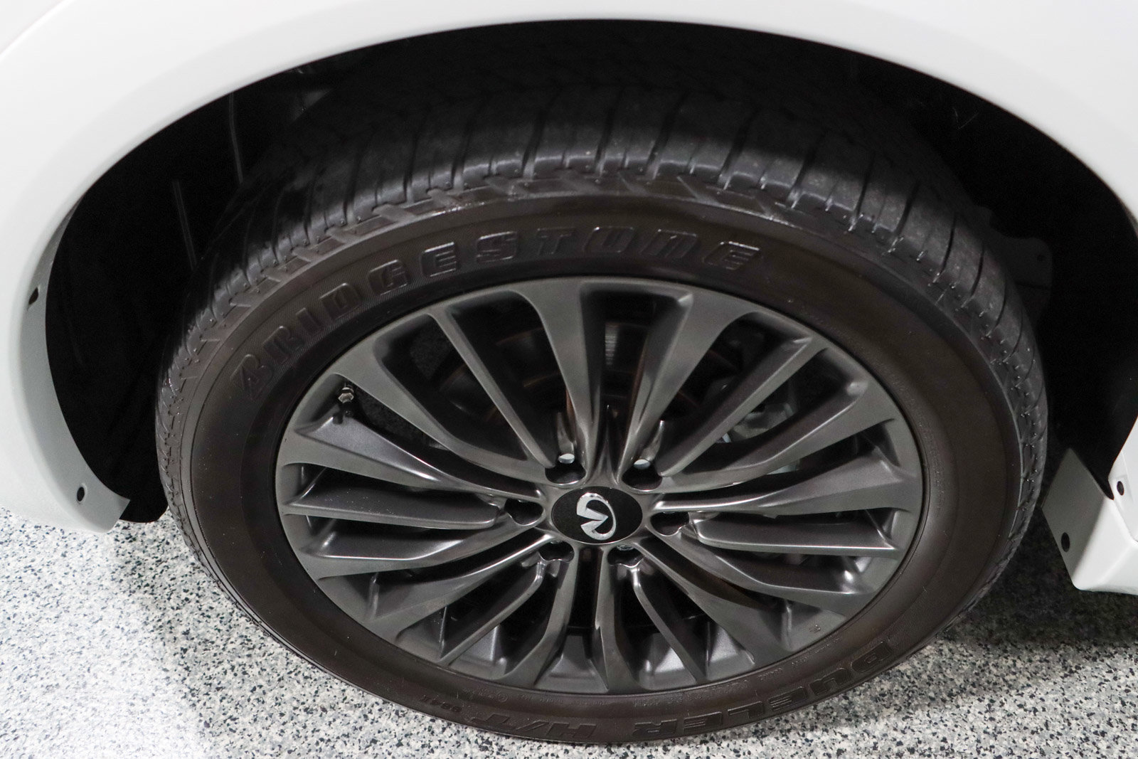 Used 2024 INFINITI QX80 Luxe w/ Cargo Package image 11