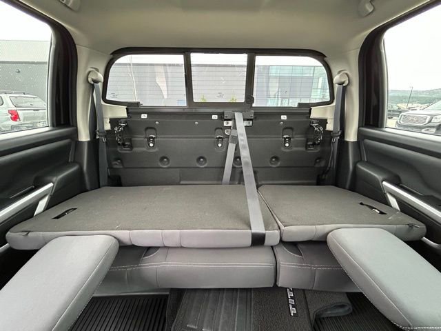 Used 2024 Nissan Titan SV w/ SV Convenience Package AWD/4WD image 38