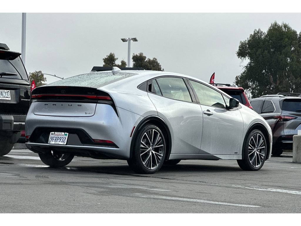Used 2023 Toyota Prius XLE AWD/4WD image 4