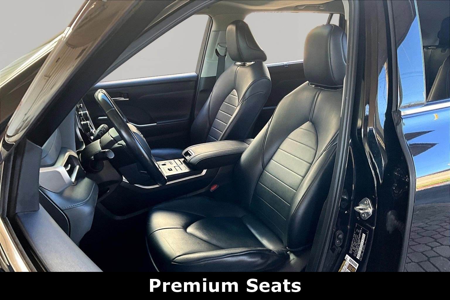 Used 2021 Toyota Highlander XLE image 21