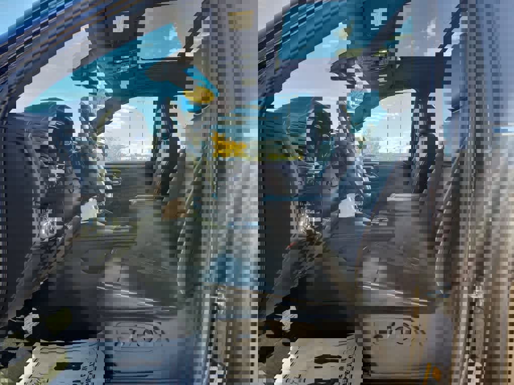 Used 2022 GMC Yukon SLT w/ SLT Luxury Package image 22