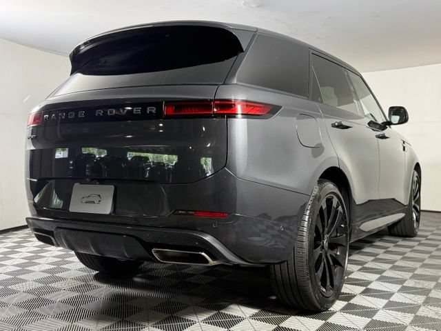 Used 2025 Land Rover Range Rover Sport Dynamic SE AWD/4WD image 8