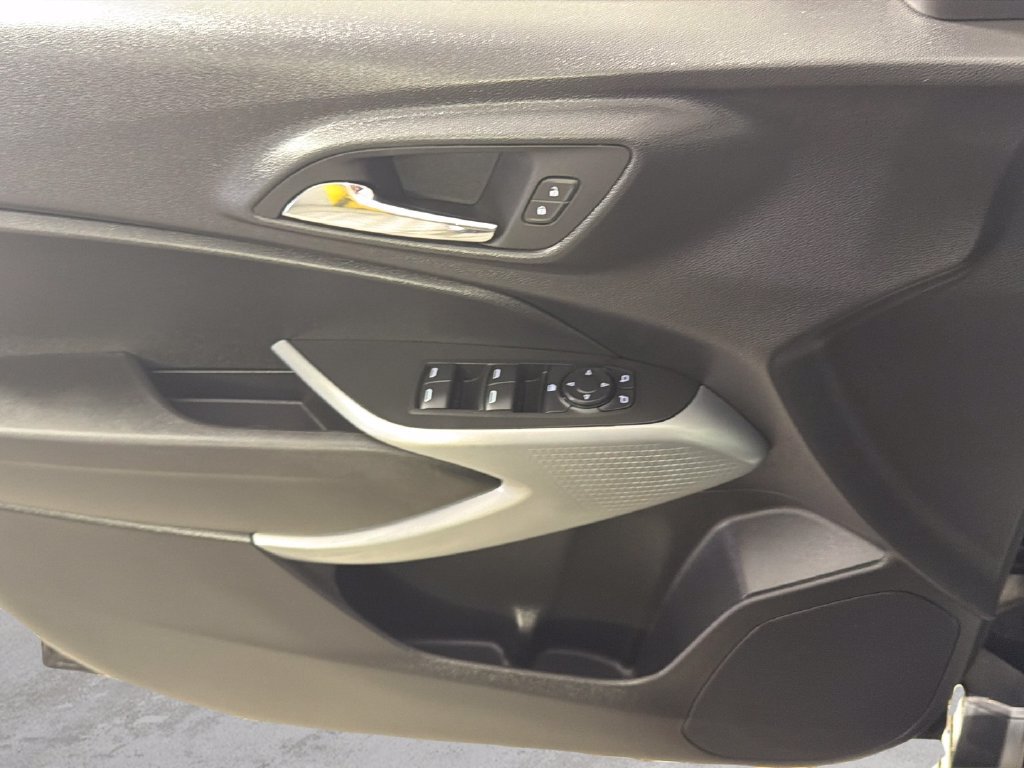 Certified 2024 Chevrolet Trax LS FWD image 26
