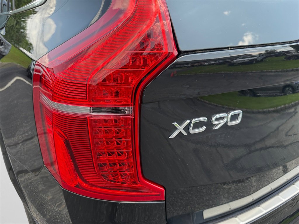 Used 2022 Volvo XC90 T6 Momentum w/ Climate Package image 21