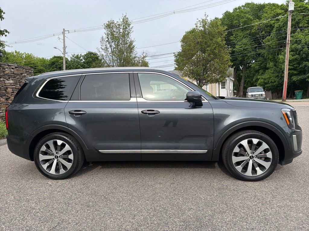 Certified 2022 Kia Telluride EX w/ EX Premium Package AWD/4WD image 7