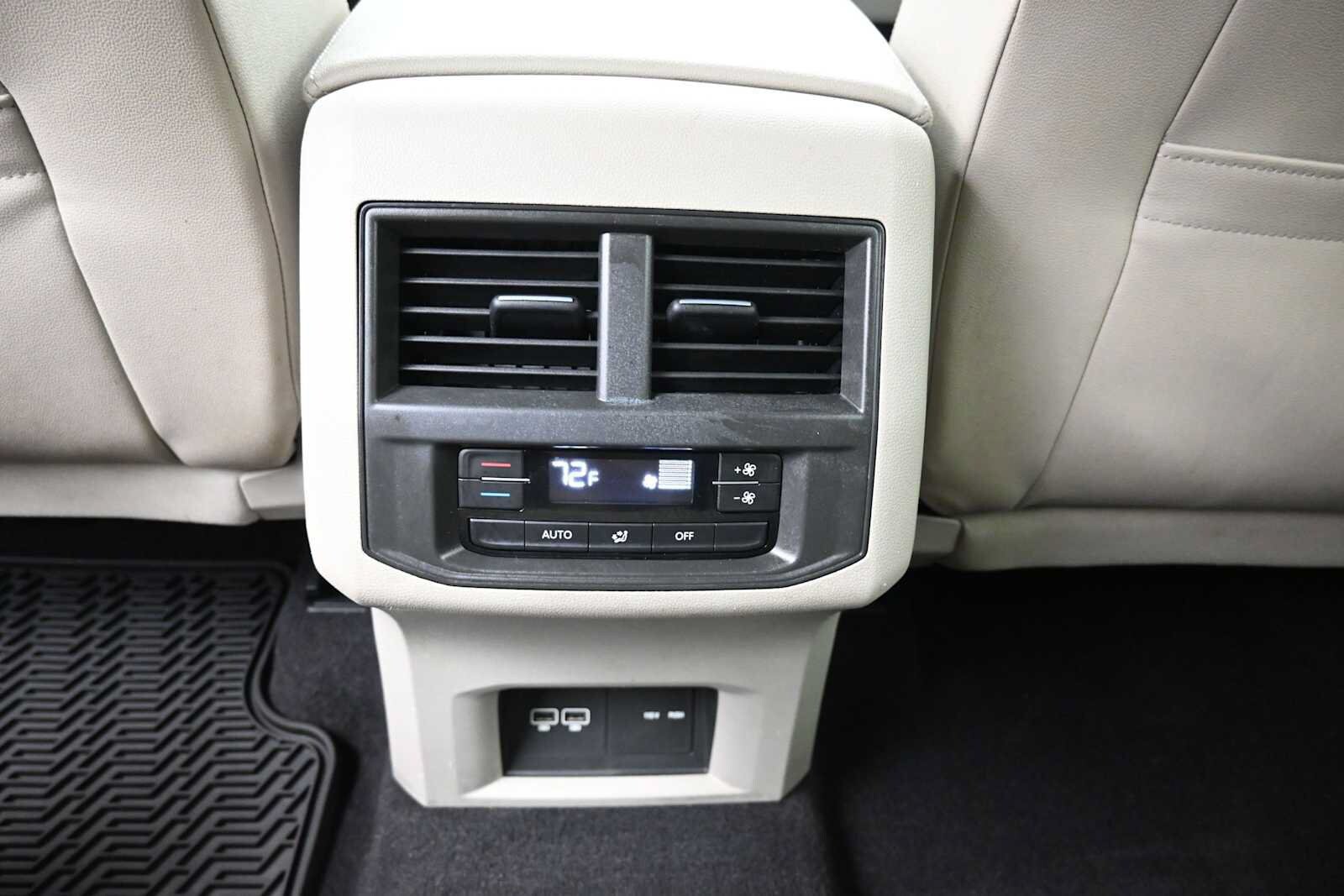 Used 2021 Volkswagen Atlas SE w/ Panoramic Sunroof Package AWD/4WD image 15