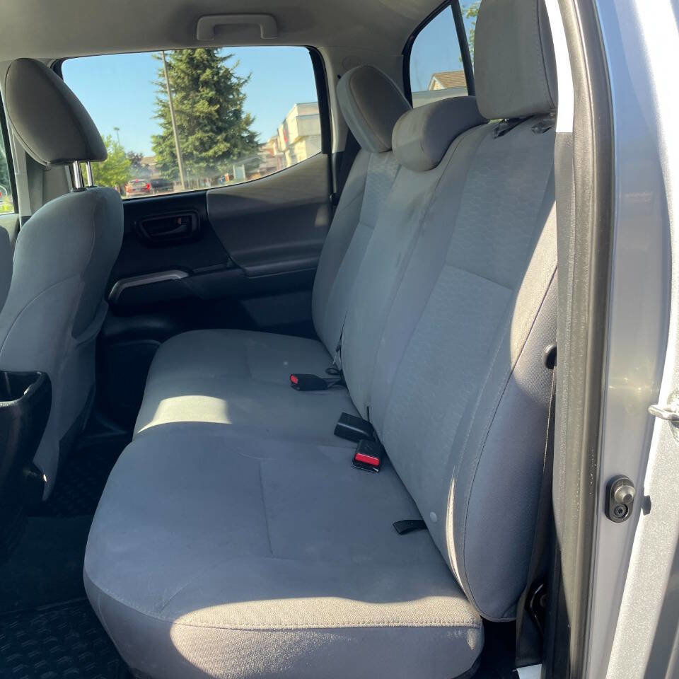 Used 2018 Toyota Tacoma SR5 image 12