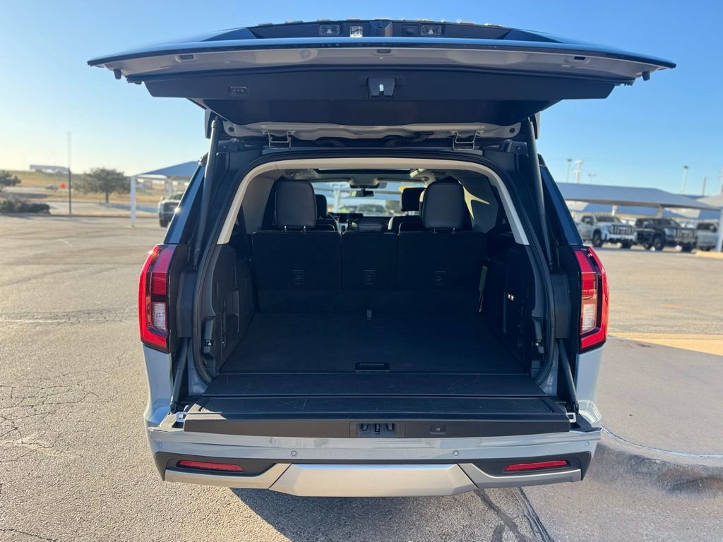 Used 2025 Ford Expedition Max Platinum w/ Driver's Package image 7