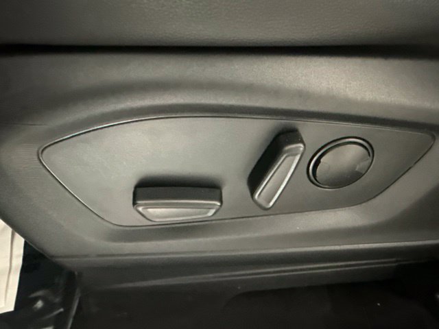 Used 2023 Ford Explorer Limited w/ Limited Technology Package RWD image 19