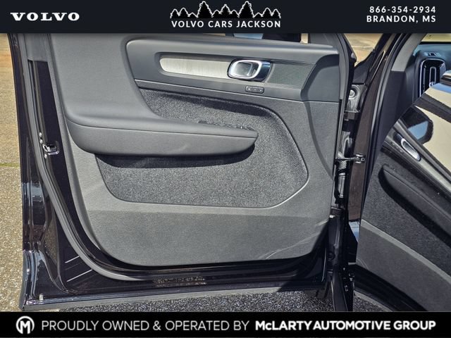 New 2026 Volvo XC40 B5 Core w/ Protection Package Premier AWD/4WD image 12