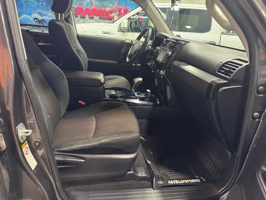 Used 2019 Toyota 4Runner TRD Off-Road AWD/4WD image 17