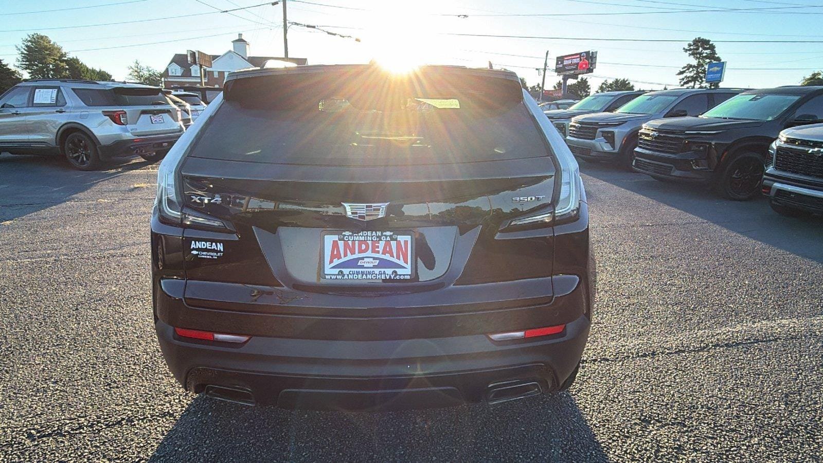Used 2020 Cadillac XT4 Sport w/ Cold Weather Package FWD image 10