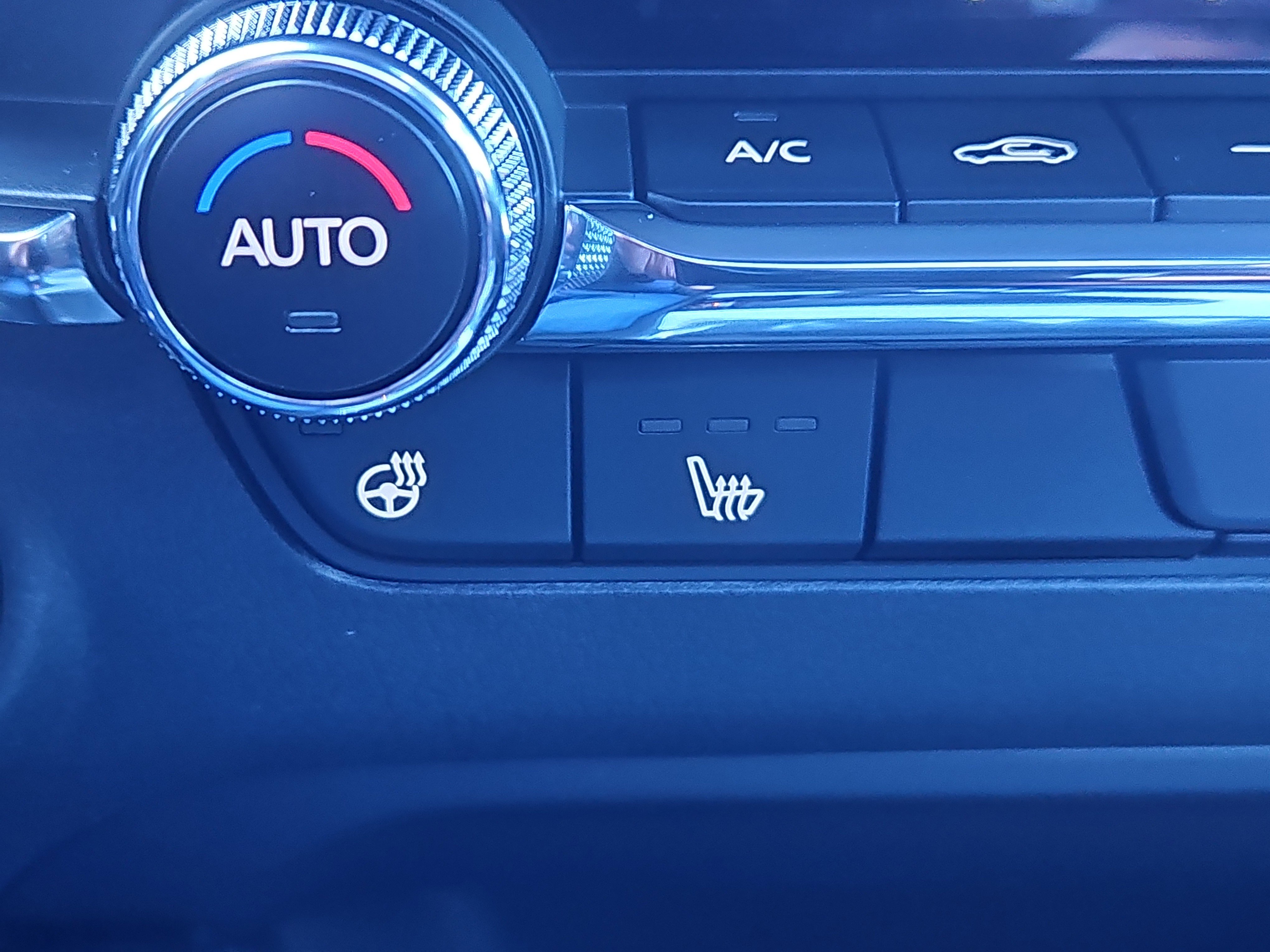 New 2026 MAZDA MAZDA3 Hatchback w/Premium Plus Pkg image 11