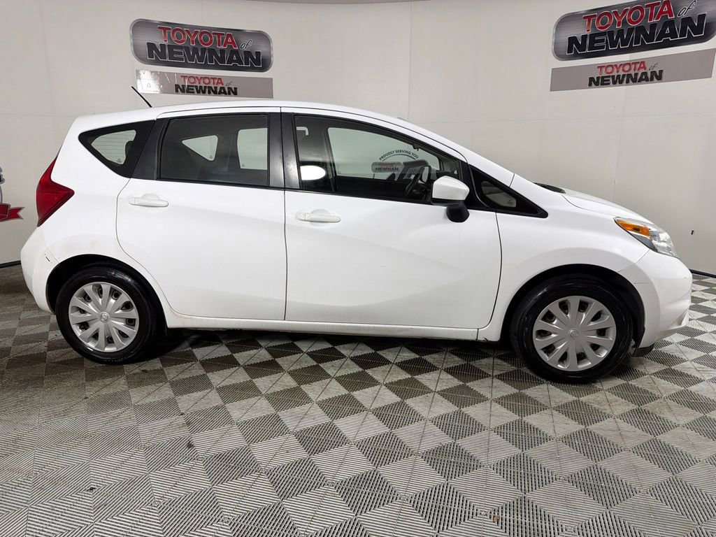 Used 2016 Nissan Versa Note SV FWD image 2