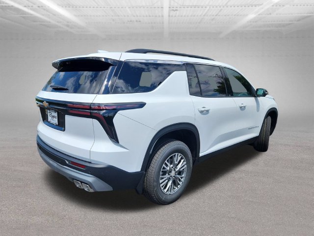 New 2027 Chevrolet Traverse LT w/ Driver Confidence Package FWD image 7