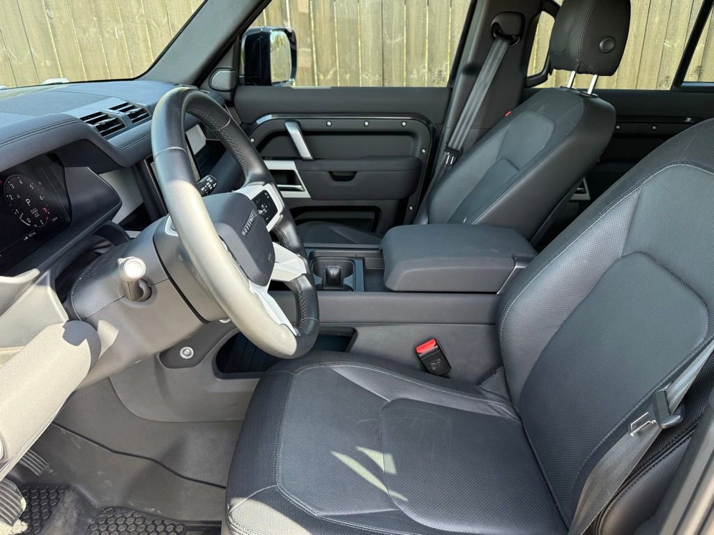 Certified 2023 Land Rover Defender 110 X-Dynamic SE image 12