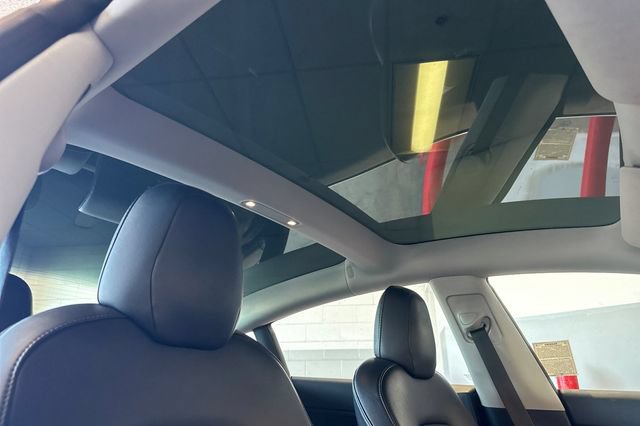 Used 2018 Tesla Model 3 RWD image 18