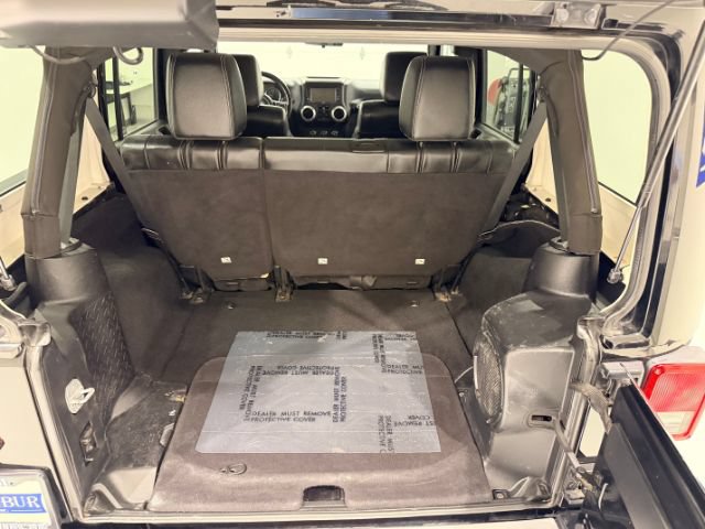 Used 2012 Jeep Wrangler Unlimited Sahara w/ Connectivity Group AWD/4WD image 34