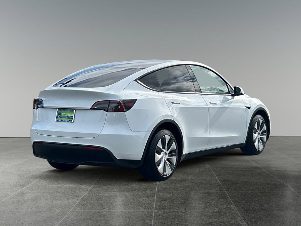 Used 2021 Tesla Model Y Long Range AWD/4WD image 7