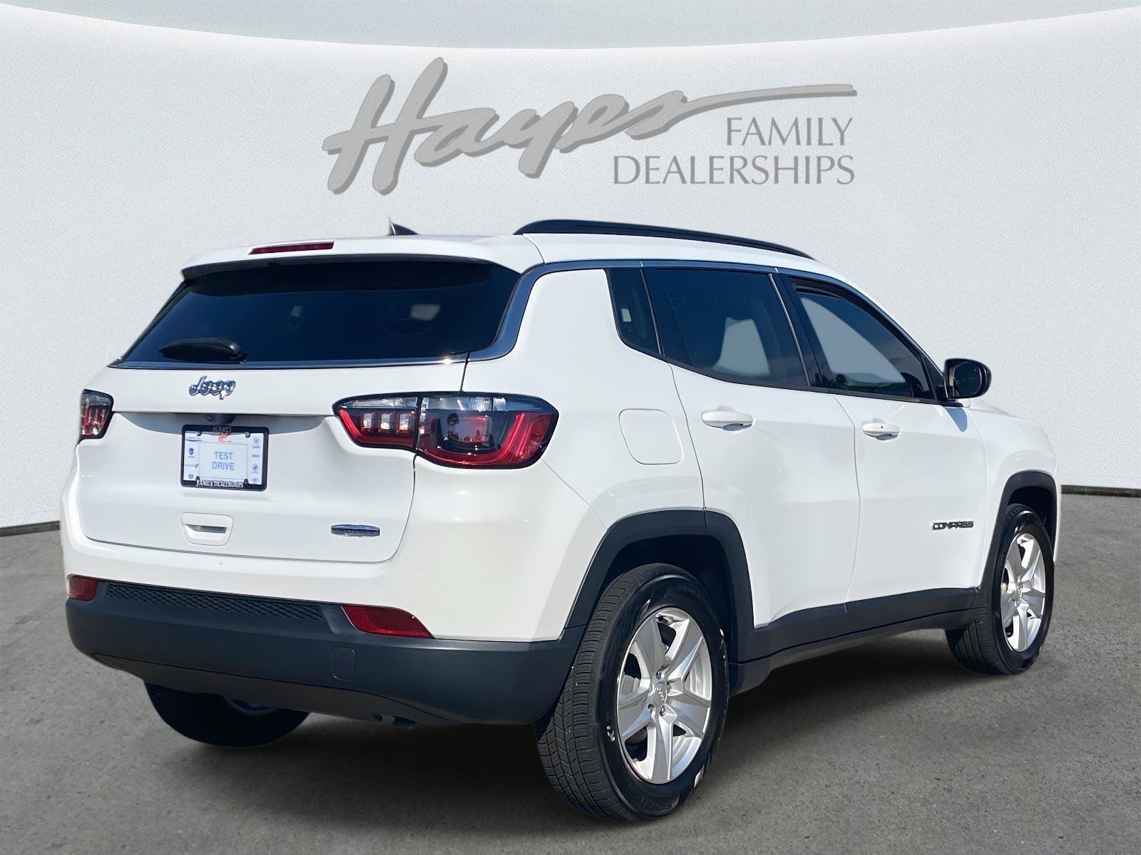 Certified 2022 Jeep Compass Latitude image 3