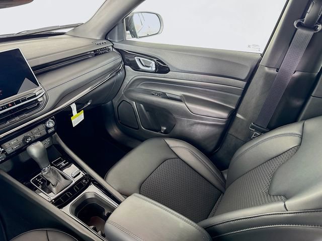 New 2026 Jeep Compass Latitude image 23