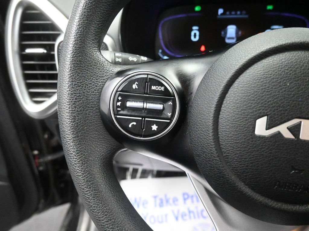 Used 2025 Kia Soul LX w/ LX Technology Package image 31