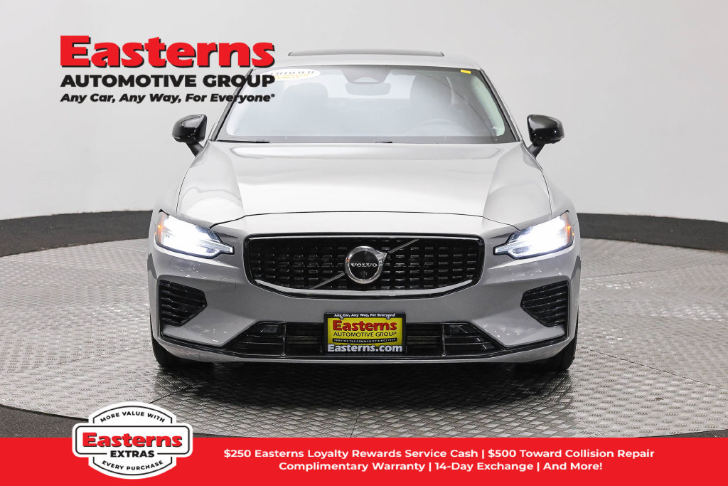 Used 2023 Volvo S60 T8 Plus AWD/4WD image 3