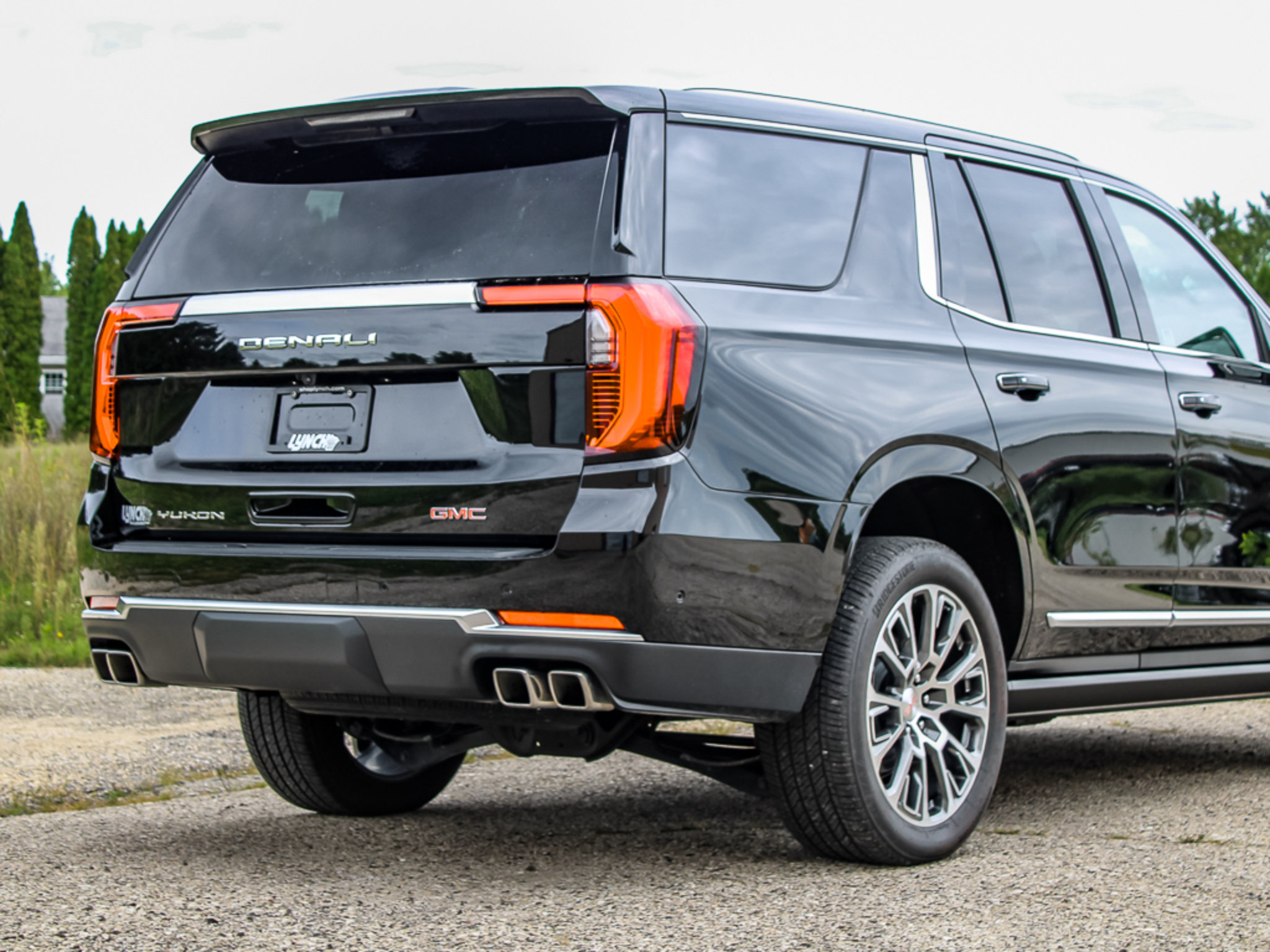 Used 2026 GMC Yukon Denali w/ Sun & Power Step Package AWD/4WD image 9