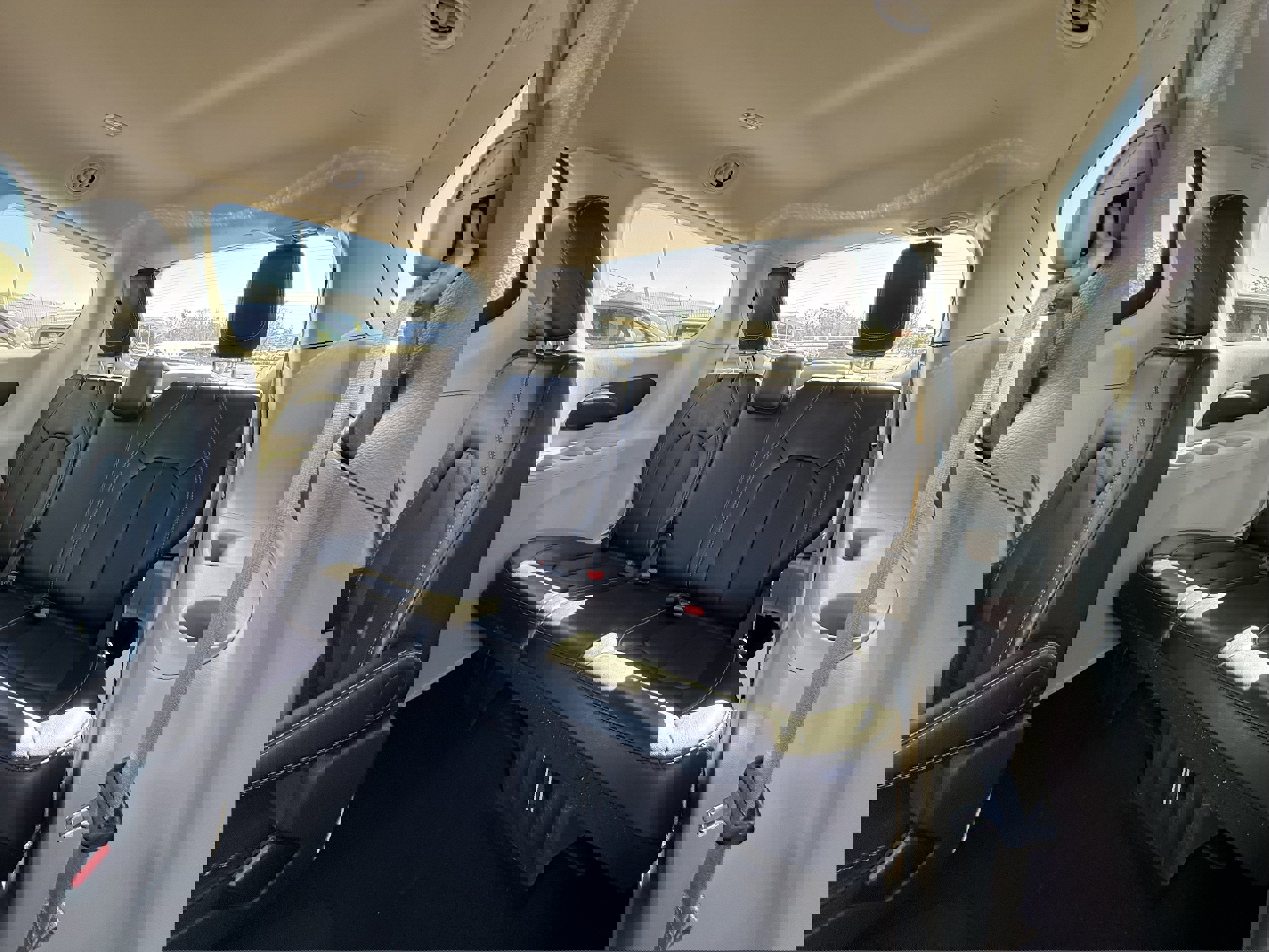 Used 2024 Chrysler Pacifica Touring-L image 23