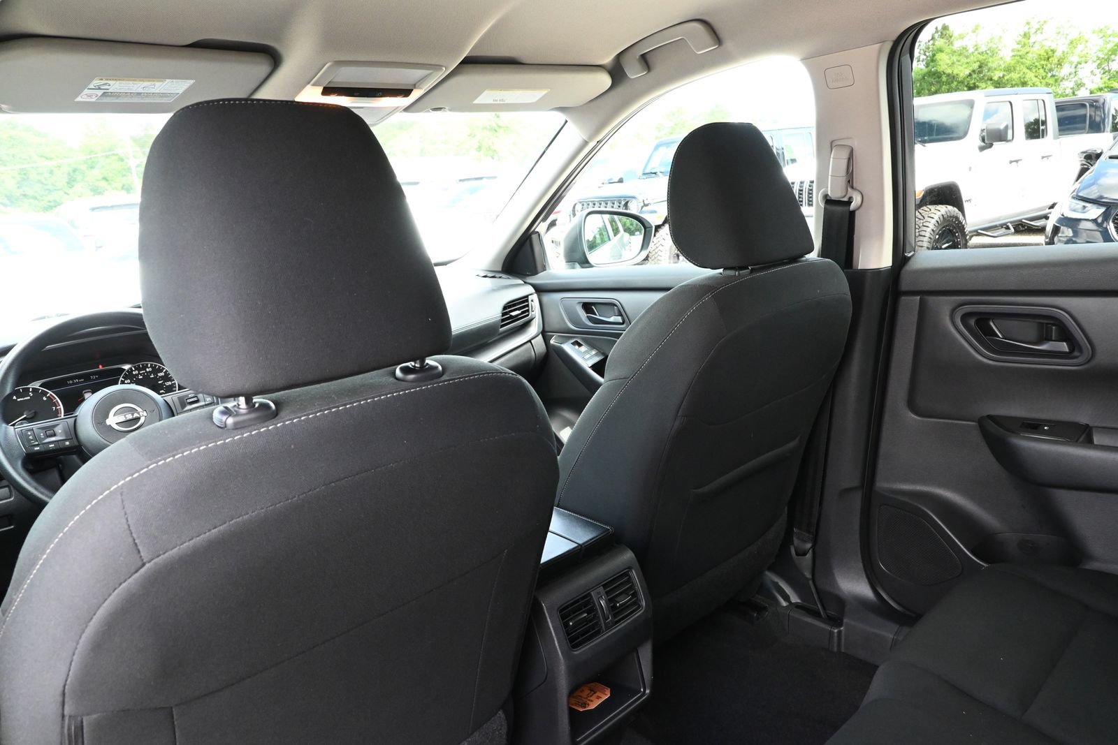 Used 2024 Nissan Rogue S AWD/4WD image 24