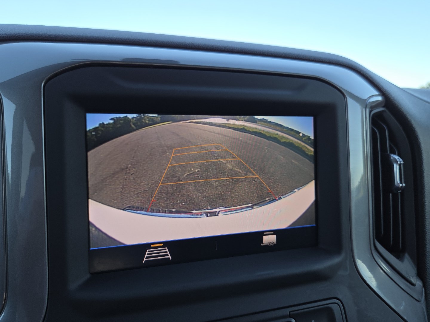 Used 2023 GMC Sierra 3500 Pro w/ Gooseneck/5TH Wheel Package AWD/4WD image 6