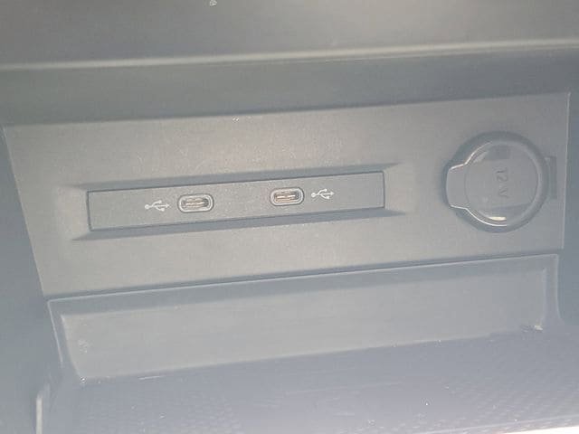 Certified 2022 Volkswagen Taos SE w/ Panoramic Sunroof Package FWD image 27