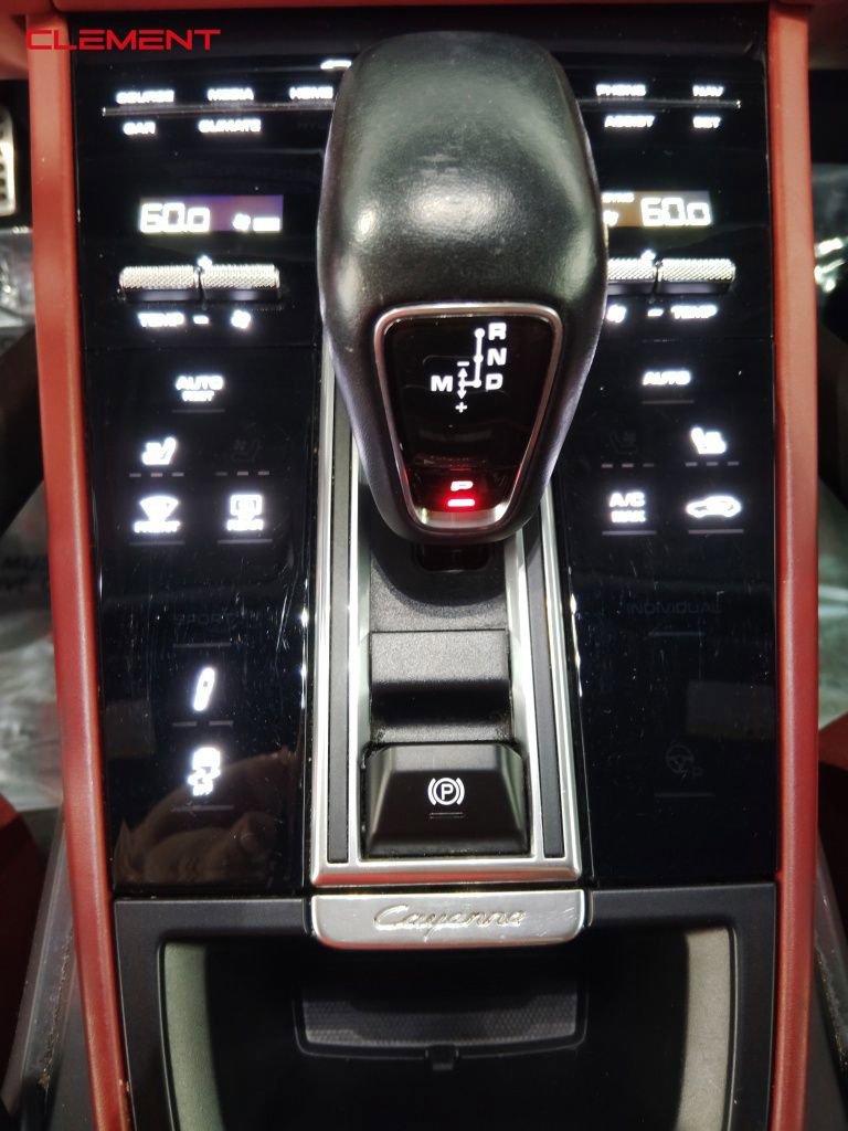 Used 2022 Porsche Cayenne S image 17