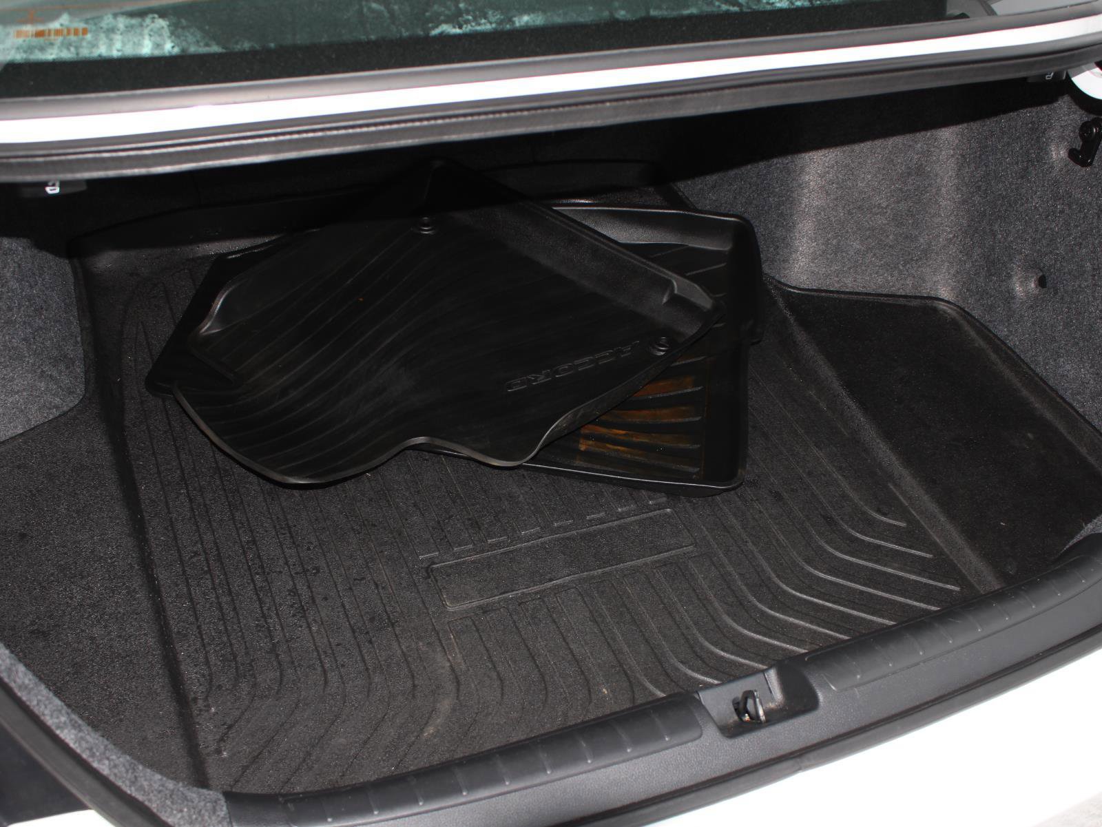 Used 2019 Honda Accord EX image 8