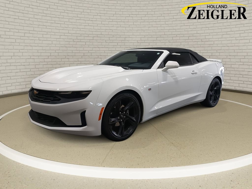 Used 2021 Chevrolet Camaro LT RWD image 1
